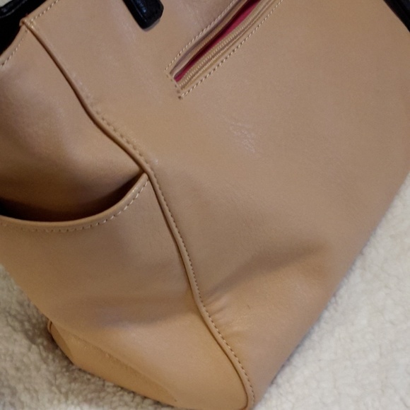 Handbag - Picture 3 of 6